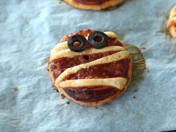 Пица за мама от бутер тесто - Подготовка стъпка 5