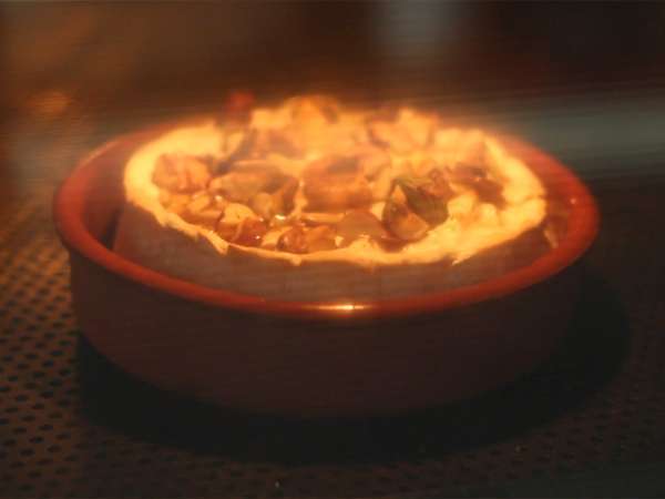 Камамбер, печен на фурна, с мед и орехи - Подготовка стъпка 3