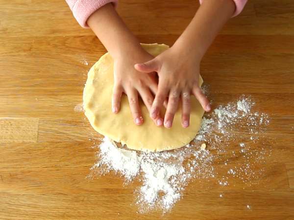 Хляб за коледна елха - Подготовка стъпка 2