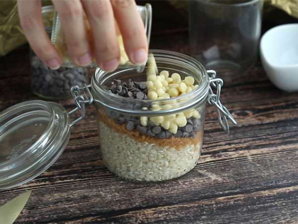 Комплект за оризов пудинг с тъмен и бял шоколад - Подготовка стъпка 1