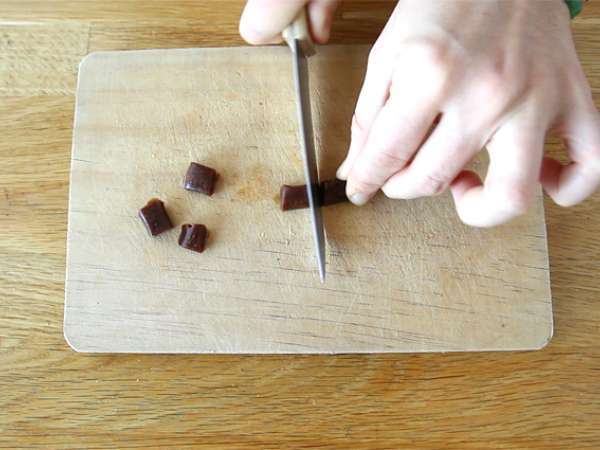 Близалки с горещ шоколад: черен шоколад + Carambar - Подготовка стъпка 1