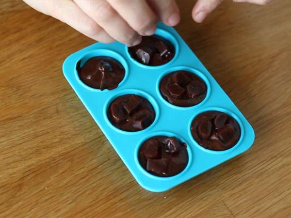 Близалки с горещ шоколад: черен шоколад + Carambar - Подготовка стъпка 2