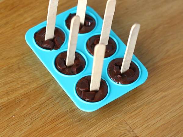 Близалки с горещ шоколад: черен шоколад + Carambar - Подготовка стъпка 3