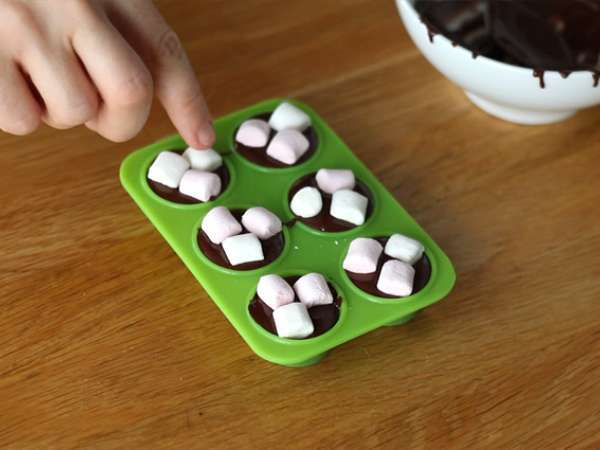 Близалки с горещ шоколад: черен шоколад + маршмелоу - Подготовка стъпка 2