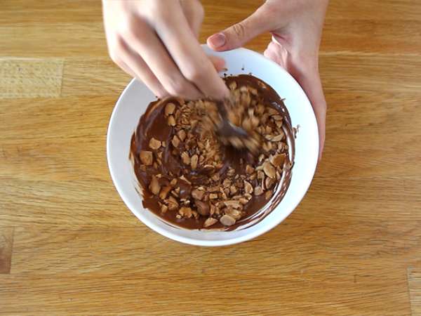 Мраморна бисквитена торта с бадемова глазура - Подготовка стъпка 9