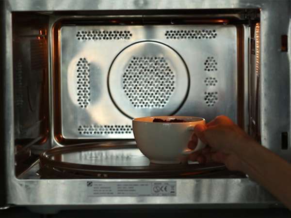 Кекс с шоколад и фъстъчено масло в микровълновата фурна за 1 мин. - Подготовка стъпка 3