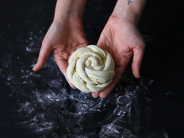 Плетени хлебчета със зелено песто - Подготовка стъпка 6