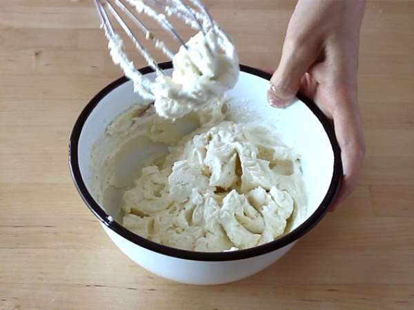 Морковна бисквитена торта с пълнеж от чийзкейк - Подготовка стъпка 1