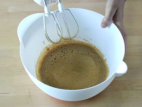 Морковна бисквитена торта с пълнеж от чийзкейк - Подготовка стъпка 3