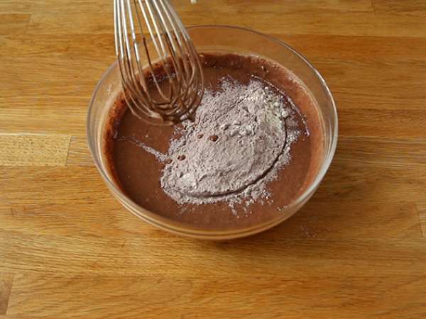 Бисквитена торта с майонеза и шоколад - Подготовка стъпка 3