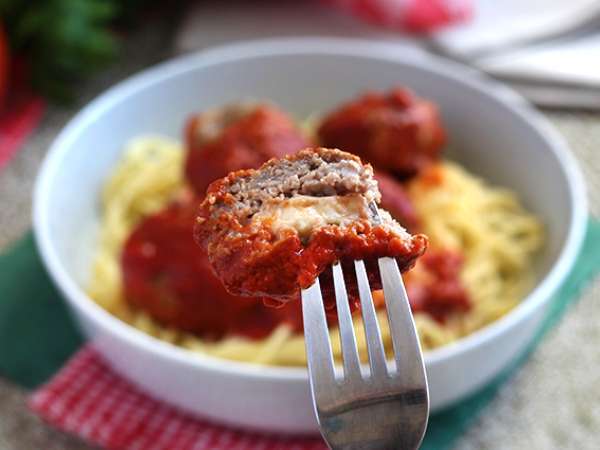 Телешки кюфтета, пълнени със сирене моцарела - Подготовка стъпка 7