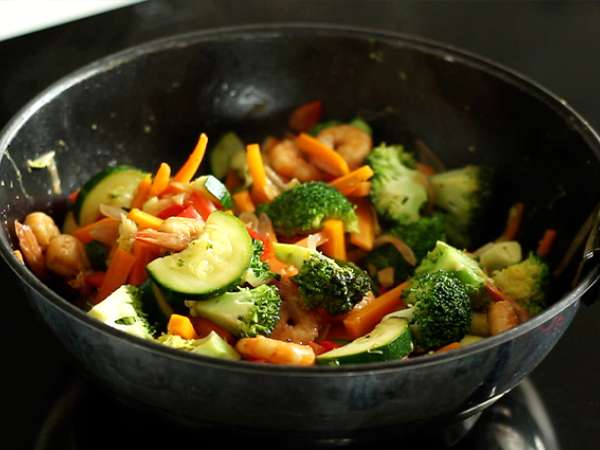 Зеленчуков уок със скариди - Подготовка стъпка 4