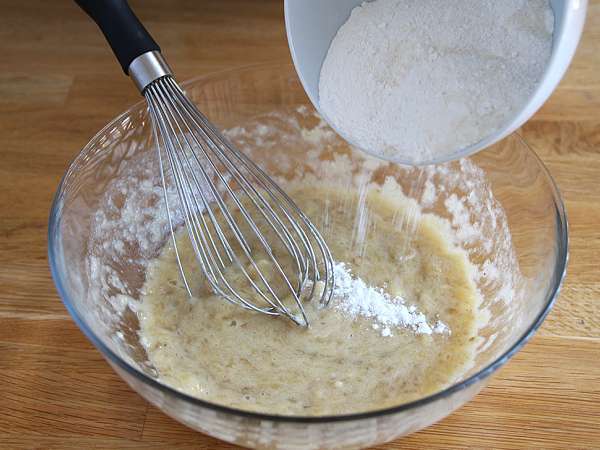 Бананова торта без захар - Бананов хляб - Подготовка стъпка 3