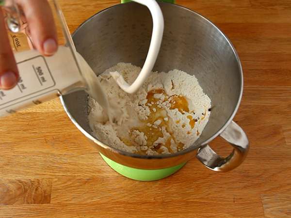 Бриош с шоколад и лешници Babka - Подготовка стъпка 2