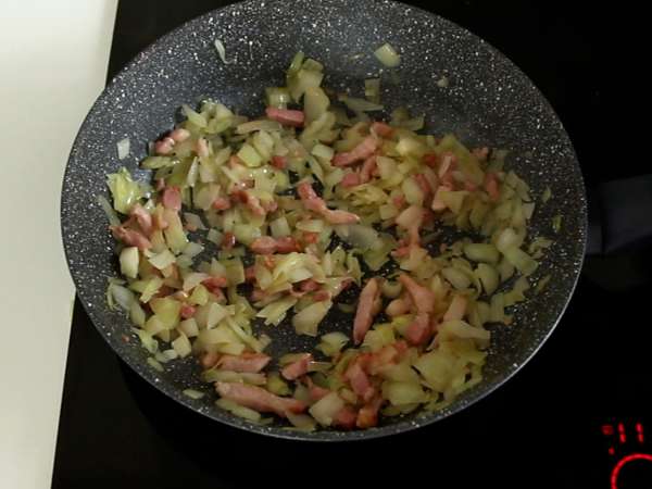 Печени картофи, пълнени с бекон и сирене - Подготовка стъпка 2