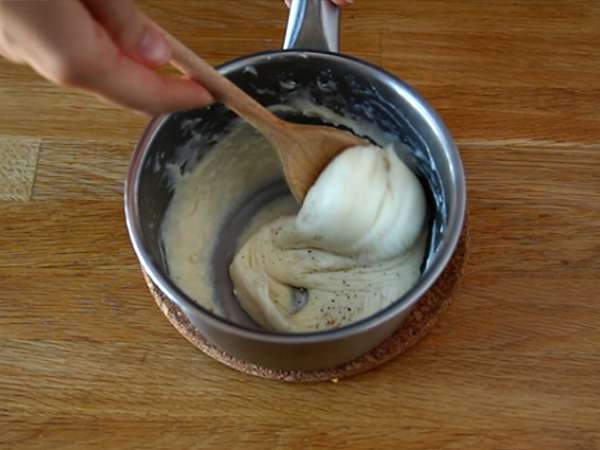 Палачинки с пълнеж от сос бешамел, сирене и шунка - Подготовка стъпка 7