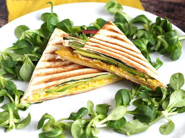 Обвивка на скара в стил късна закуска - Tortilla Wrap Hack - Подготовка стъпка 7