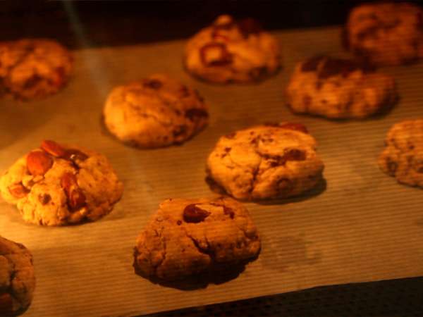 Бисквитки с шоколад, фъстъци и бадеми - Подготовка стъпка 4