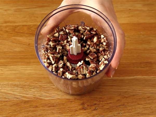 Brawnie - Брауни със сурови фурми - Подготовка стъпка 1