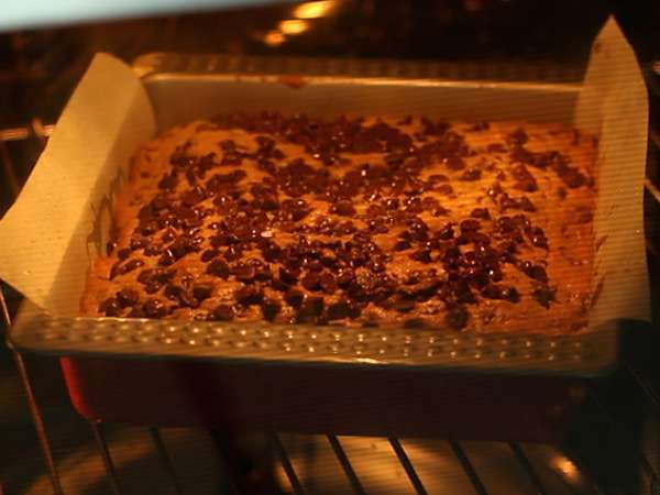 Торта с бисквитки с шоколадов чип - Подготовка стъпка 5