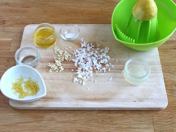 Салата от тиквички, козе сирене и лимон - Подготовка стъпка 1