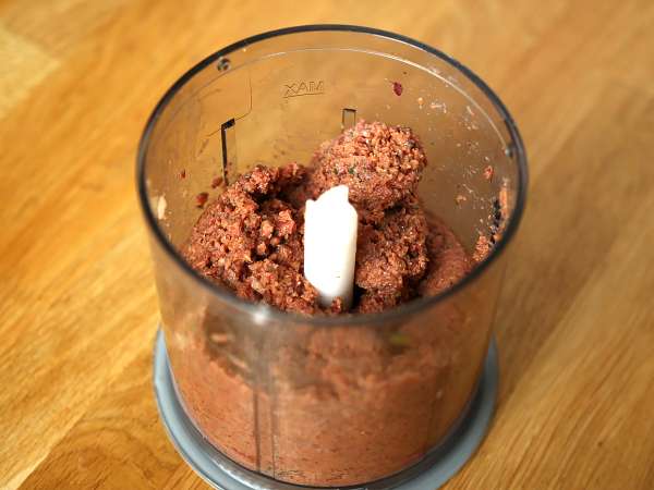 Вегетариански кюфтета от сейтан с доматен сос - Подготовка стъпка 2