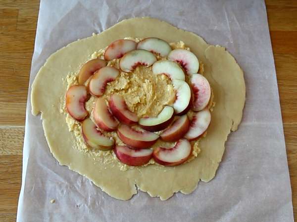 Рустикален тарт с праскови и розмарин - Подготовка стъпка 5