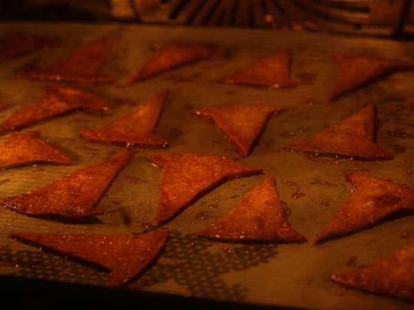 Шапки на вещици - чипс от тортила - Подготовка стъпка 3