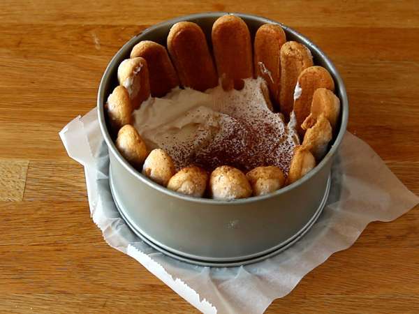 Вкусна шарлота в стил тирамису без яйца - Подготовка стъпка 4