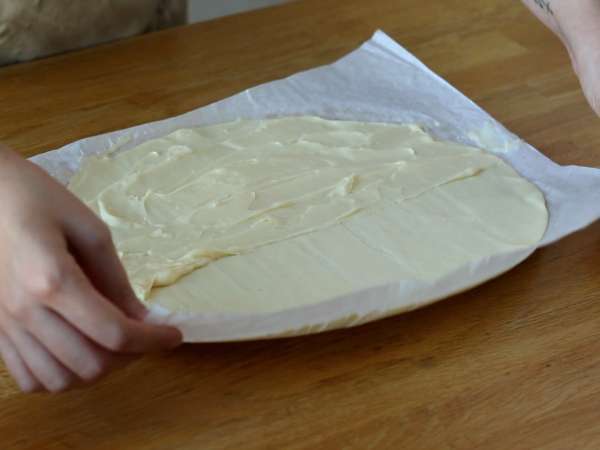 Извивки от бутер тесто с ванилов сладкарски крем - Подготовка стъпка 5