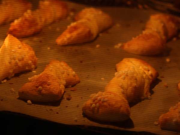 Извивки от бутер тесто с ванилов сладкарски крем - Подготовка стъпка 8