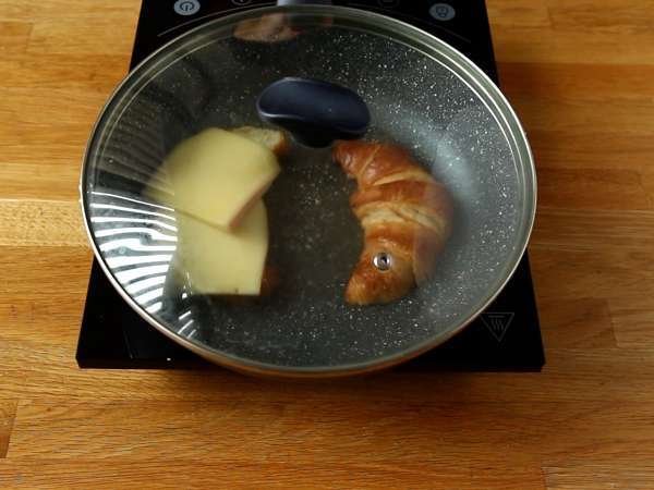 Сандвич с кроасан Raclette за вкусен брънч! - Подготовка стъпка 4