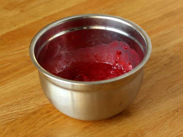 Вкусен, хрупкав малинов сладкиш с трохи - Подготовка стъпка 1