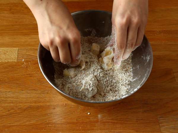 Вкусен, хрупкав малинов сладкиш с трохи - Подготовка стъпка 2