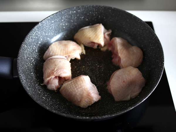 Пилешко със сметанов сос от спанак и гъби - Подготовка стъпка 1