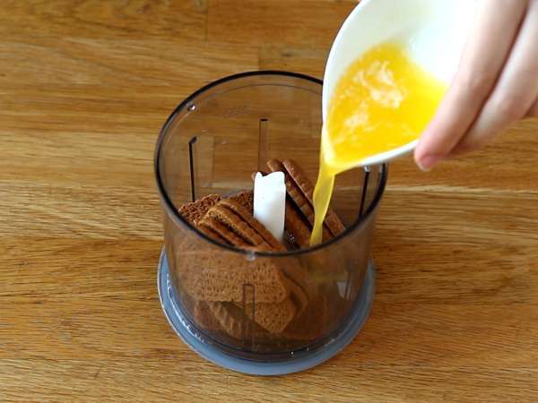 Чийзкейкове без печене с бисквити speculoos - Подготовка стъпка 1