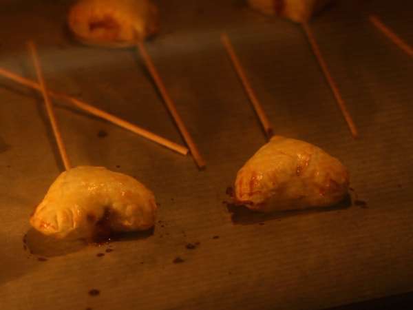 Изключително хрупкави сърца от бутер тесто с малини и шоколадов пай - Подготовка стъпка 7