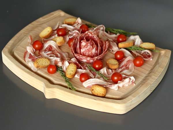 Как да приготвите плата с колбаси? Сгънете я във формата на роза! - Подготовка стъпка 5