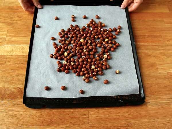 Най-после разпространение за любителите на кафето! С шоколад и лешници - Подготовка стъпка 1