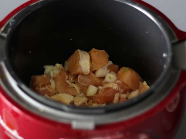 Пиле Express Basquaise в Cookeo - Подготовка стъпка 2