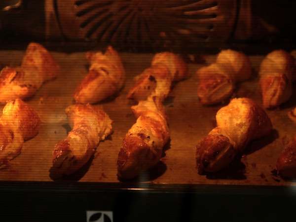 Извивки от бутер тесто със сирене и магданоз: задължително за аперитива - Подготовка стъпка 5