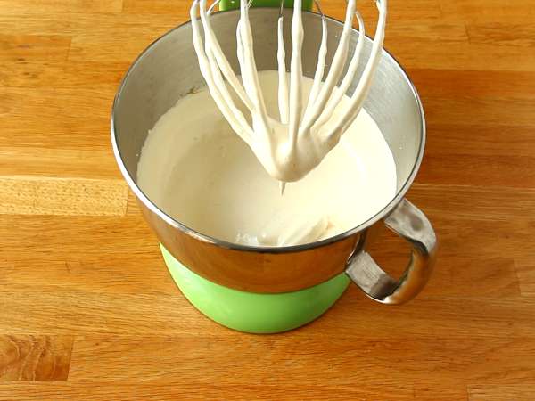 Кокосово руло с маракуя, идеално за юлски дънер - Подготовка стъпка 1