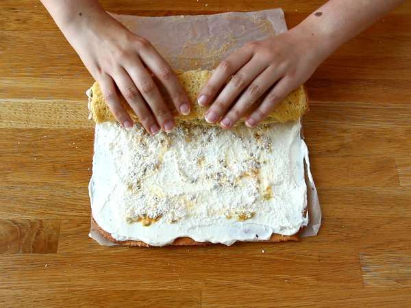 Кокосово руло с маракуя, идеално за юлски дънер - Подготовка стъпка 6