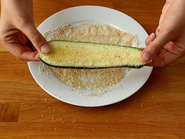 Печени рулца от тиквички с шунка и сирене скаморца - Подготовка стъпка 2