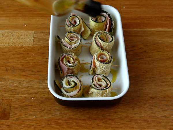 Печени рулца от тиквички с шунка и сирене скаморца - Подготовка стъпка 6