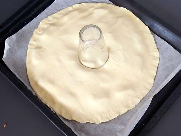 Люспест сладкиш със сьомга и фреш, идеален за похапване като аперитив - Подготовка стъпка 4