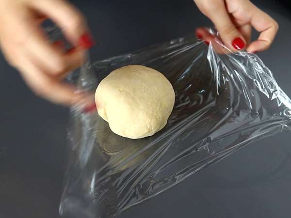 Как да приготвите яйчена паста за лазаня - Подготовка стъпка 4