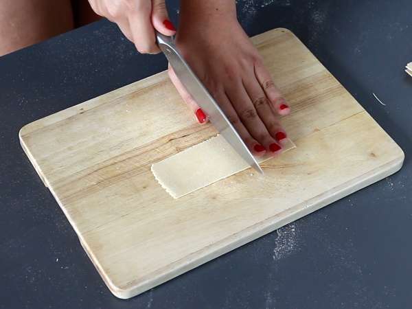 Как се приготвят яйчени гарганели - Подготовка стъпка 6