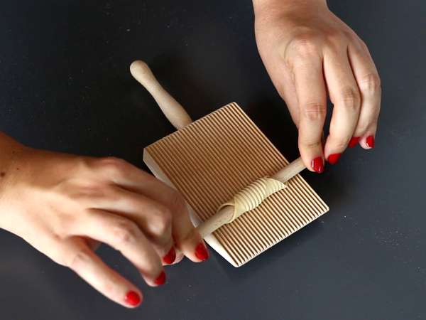 Как се приготвят яйчени гарганели - Подготовка стъпка 7