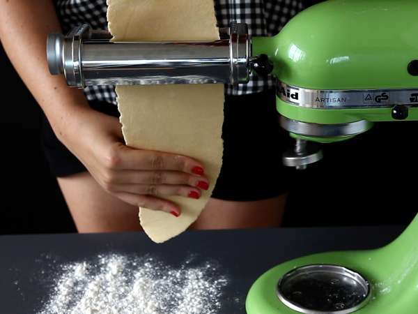 Равиоли с форма на бонбони с пълнеж от тиква и рикота Caramelle - Подготовка стъпка 7